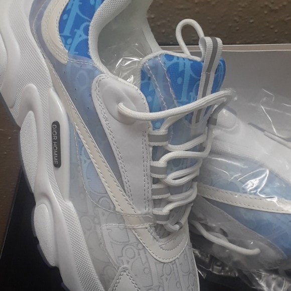 Meet your Posher, Gabriel - Picture 3 of 4